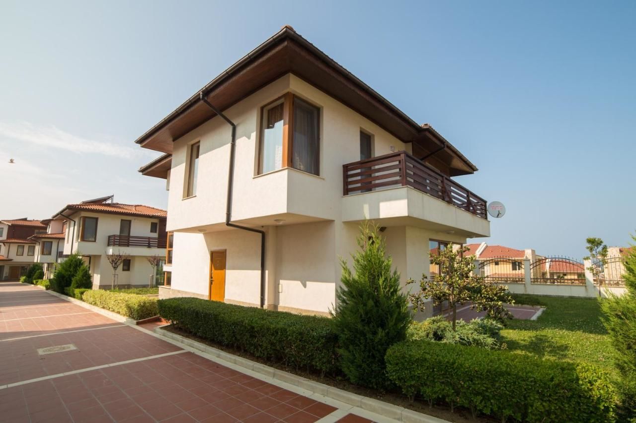 Виллы Villas in Complex Trakiyskiy Bryag Лозенец-20