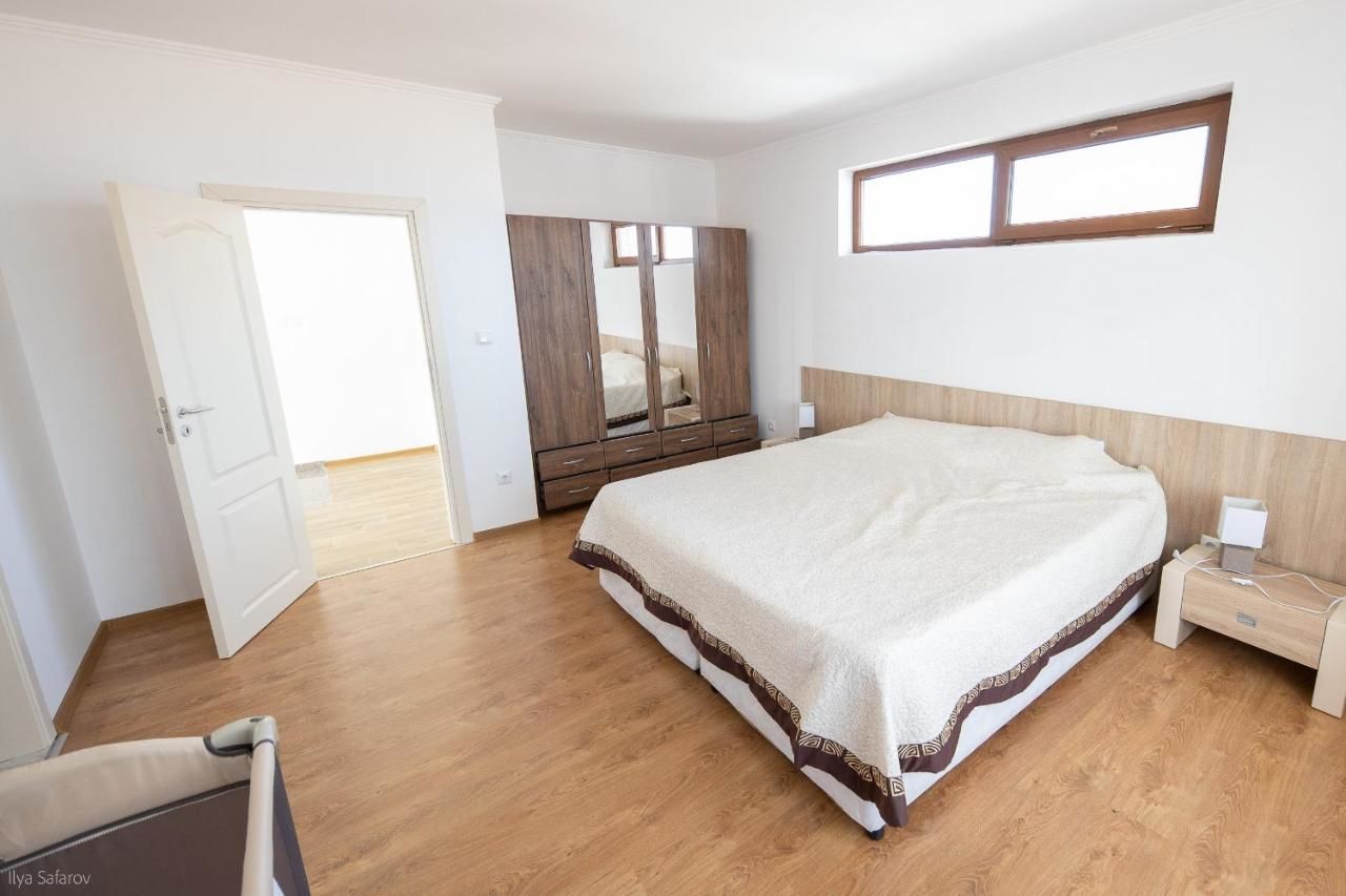 Виллы Villas in Complex Trakiyskiy Bryag Лозенец-39