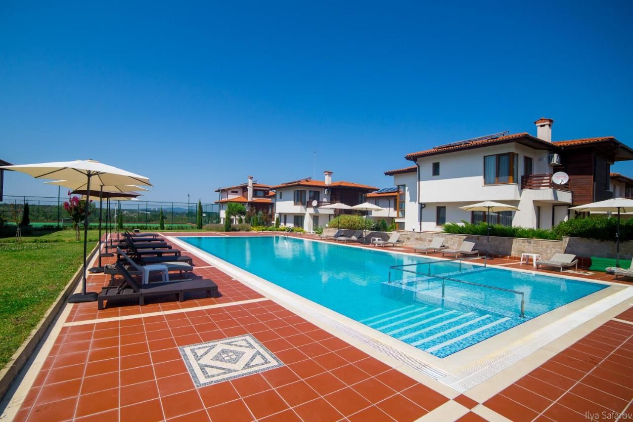 Виллы Villas in Complex Trakiyskiy Bryag Лозенец-45