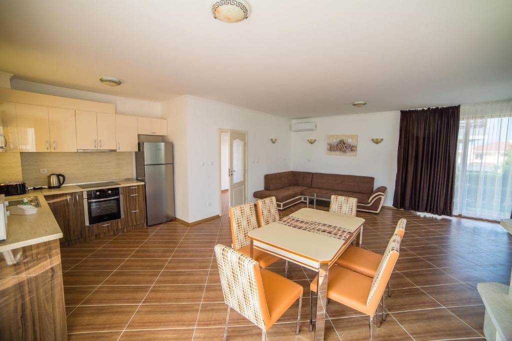 Виллы Villas in Complex Trakiyskiy Bryag Лозенец-52