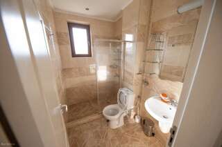 Виллы Villas in Complex Trakiyskiy Bryag Лозенец Вилла с 4 спальнями-9